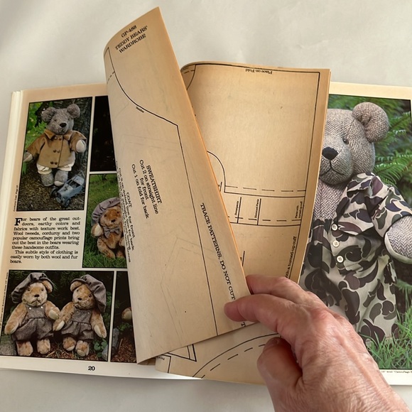 LOT 2 Teddy Bear BOOKS Making Bears Wardrobe Patterns Nancy Southerland-Holmes🧸 - Picture 15 of 16